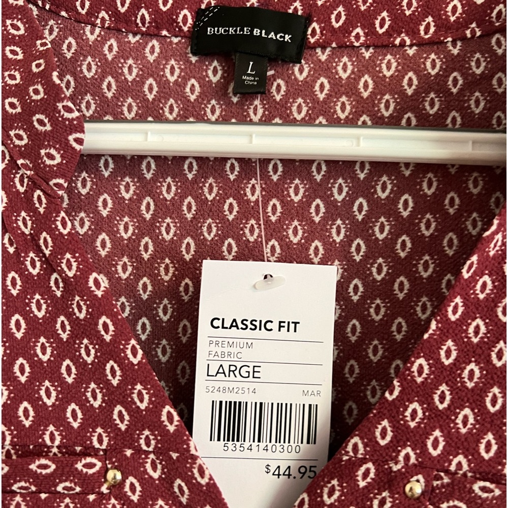 Buckle top size large